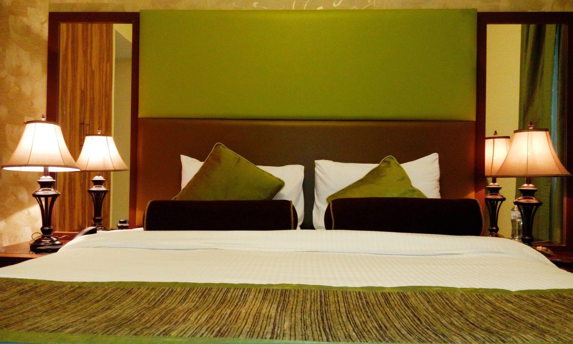 Al Waleed Palace Hotel Apartment Al Barsha Dubai Eksteriør bilde