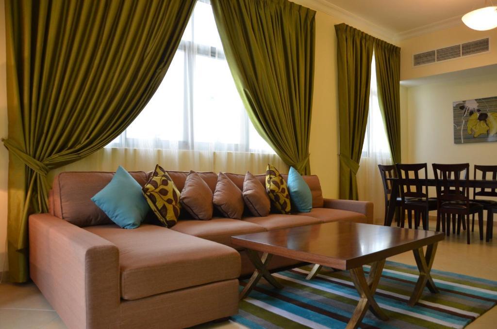 Al Waleed Palace Hotel Apartment Al Barsha Dubai Eksteriør bilde