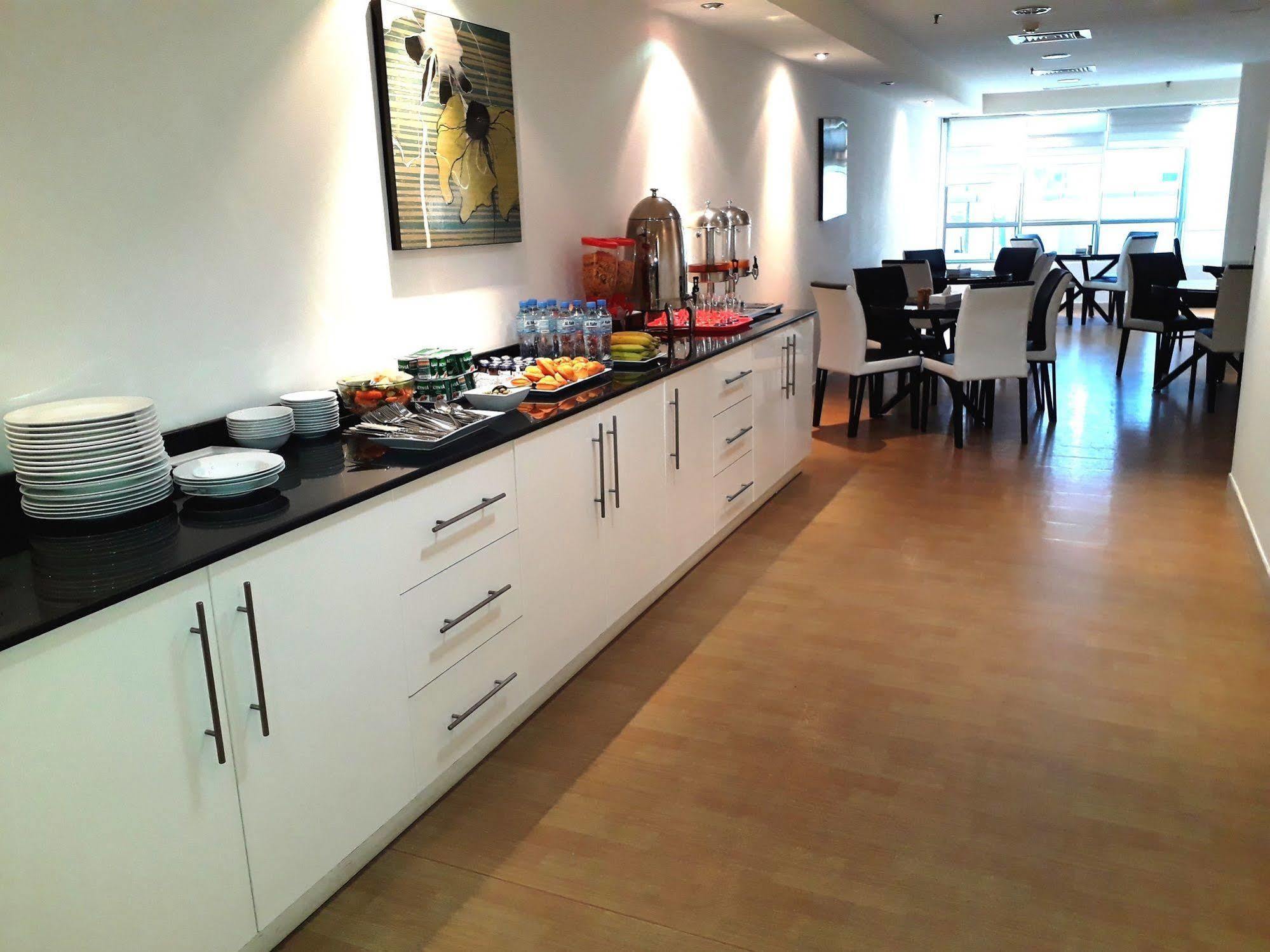 Al Waleed Palace Hotel Apartment Al Barsha Dubai Eksteriør bilde