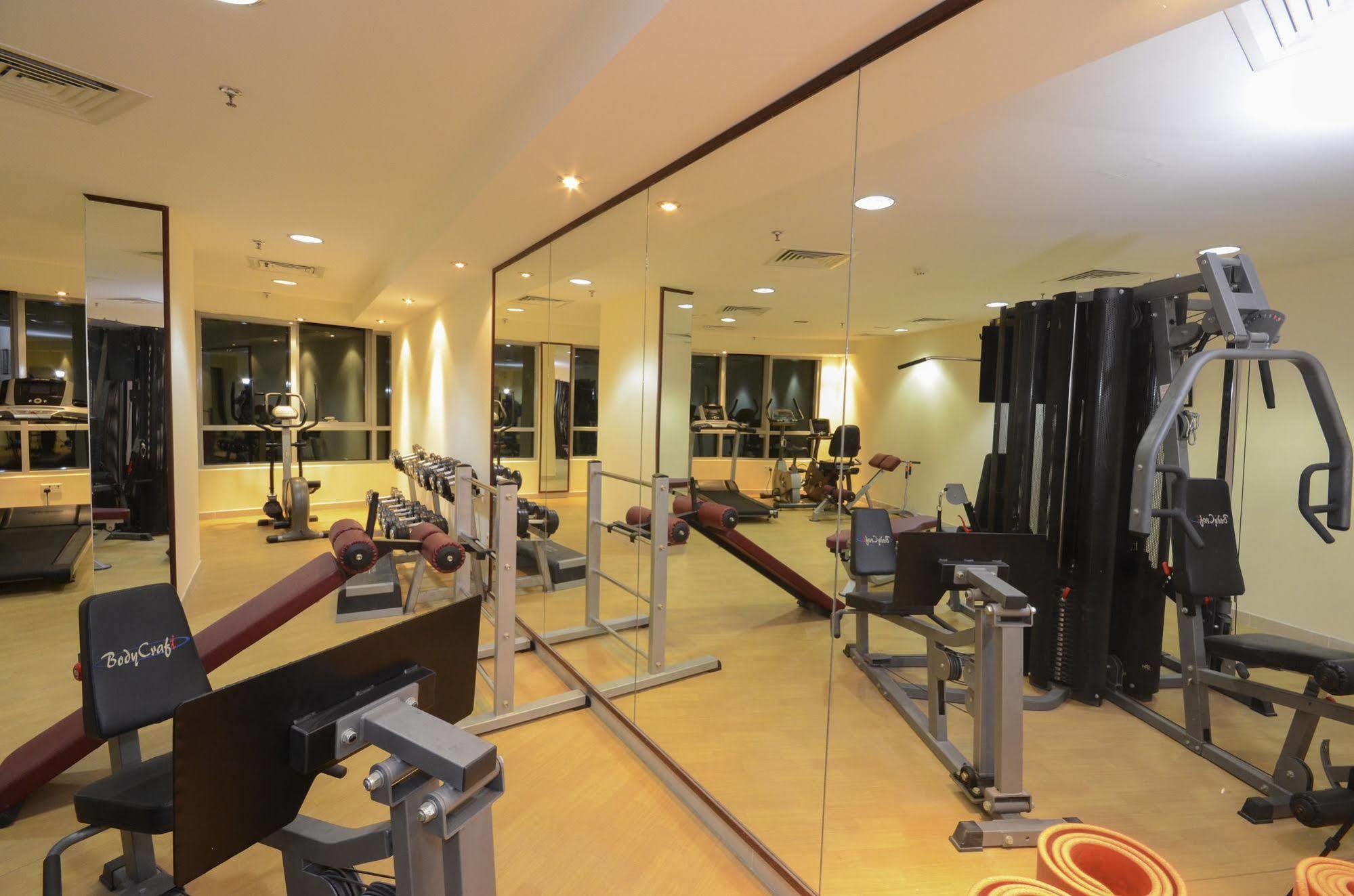 Al Waleed Palace Hotel Apartment Al Barsha Dubai Eksteriør bilde